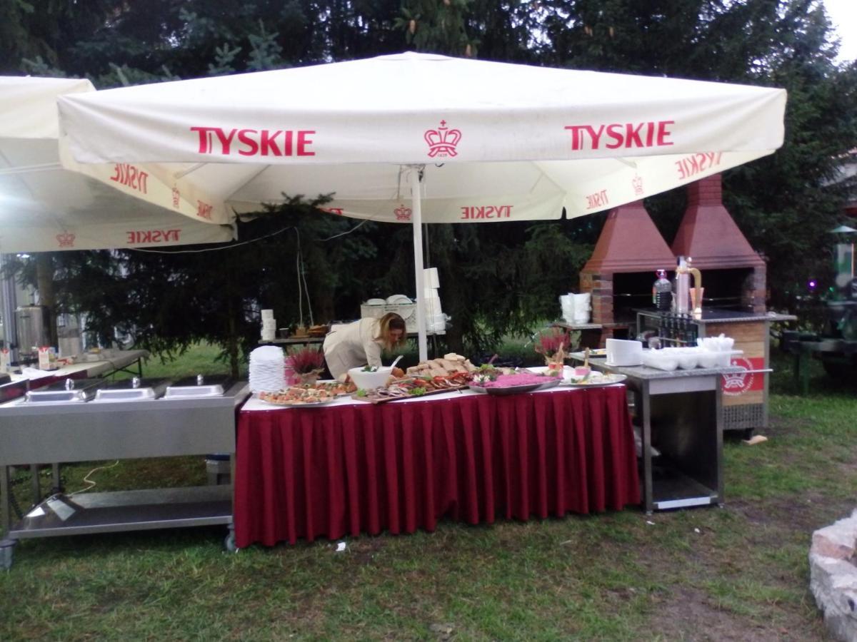Gosciniec Borne Sulinowo - Byla Baza Wojskowa Hotel Ngoại thất bức ảnh