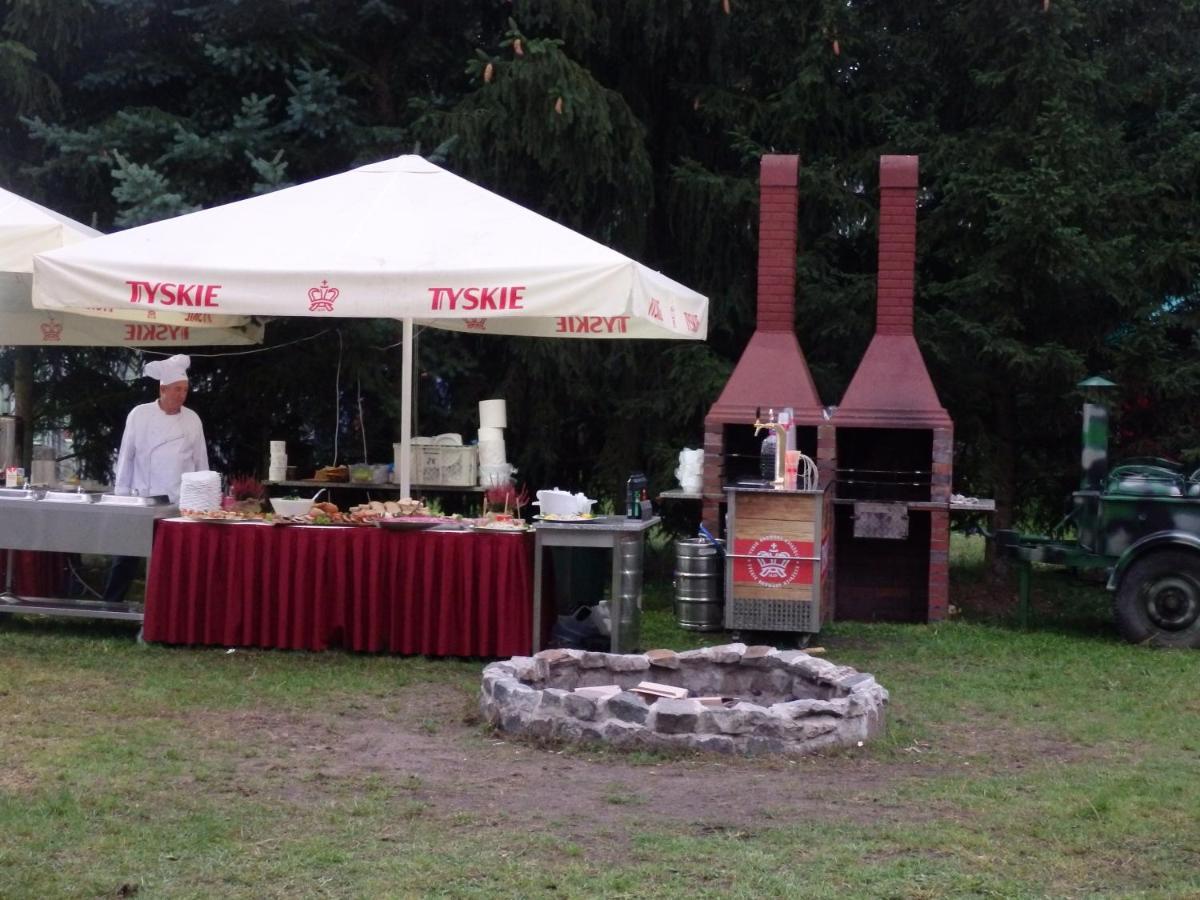 Gosciniec Borne Sulinowo - Byla Baza Wojskowa Hotel Ngoại thất bức ảnh