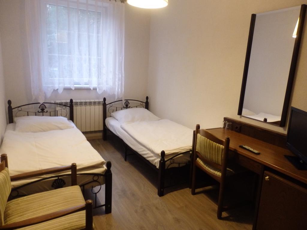 Gosciniec Borne Sulinowo - Byla Baza Wojskowa Hotel Ngoại thất bức ảnh