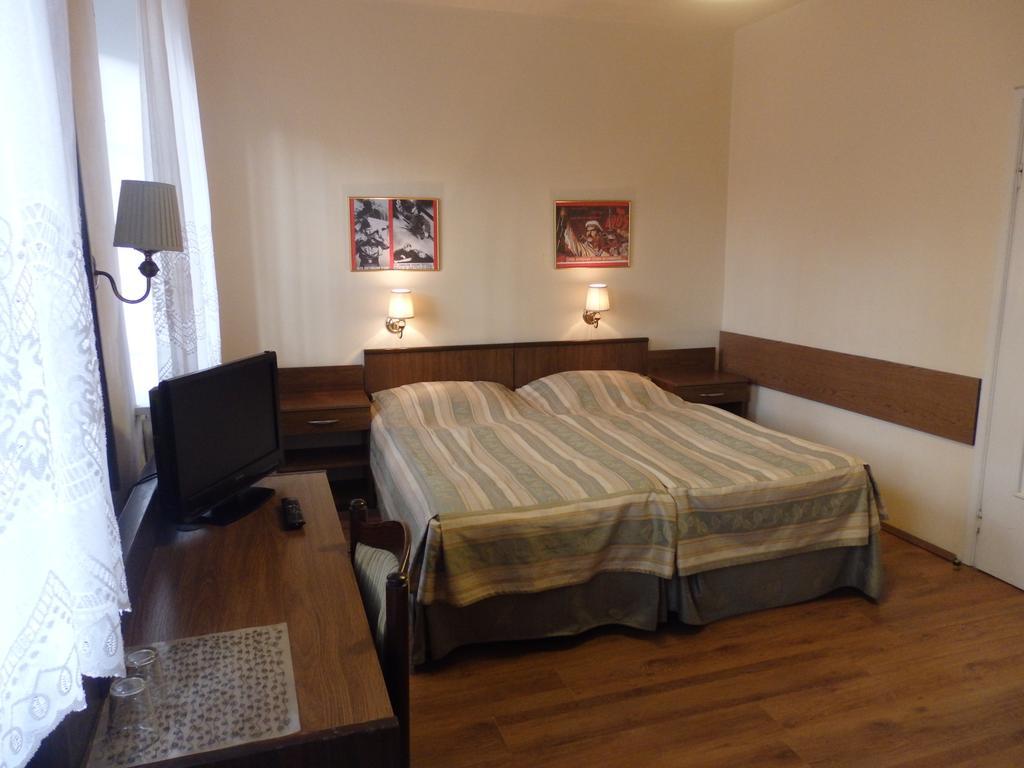 Gosciniec Borne Sulinowo - Byla Baza Wojskowa Hotel Phòng bức ảnh