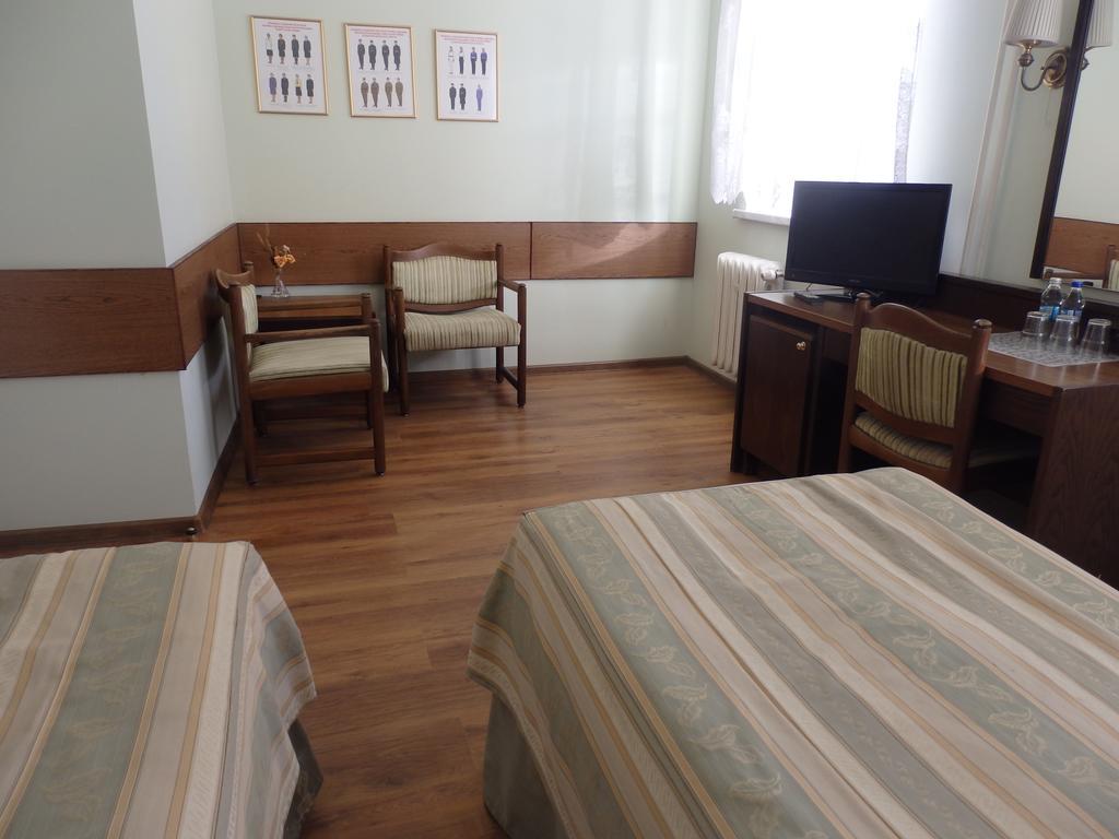 Gosciniec Borne Sulinowo - Byla Baza Wojskowa Hotel Ngoại thất bức ảnh