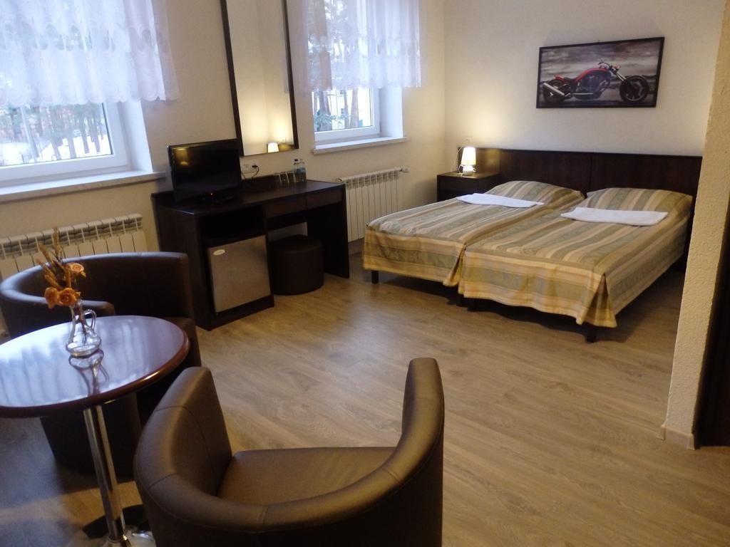 Gosciniec Borne Sulinowo - Byla Baza Wojskowa Hotel Ngoại thất bức ảnh