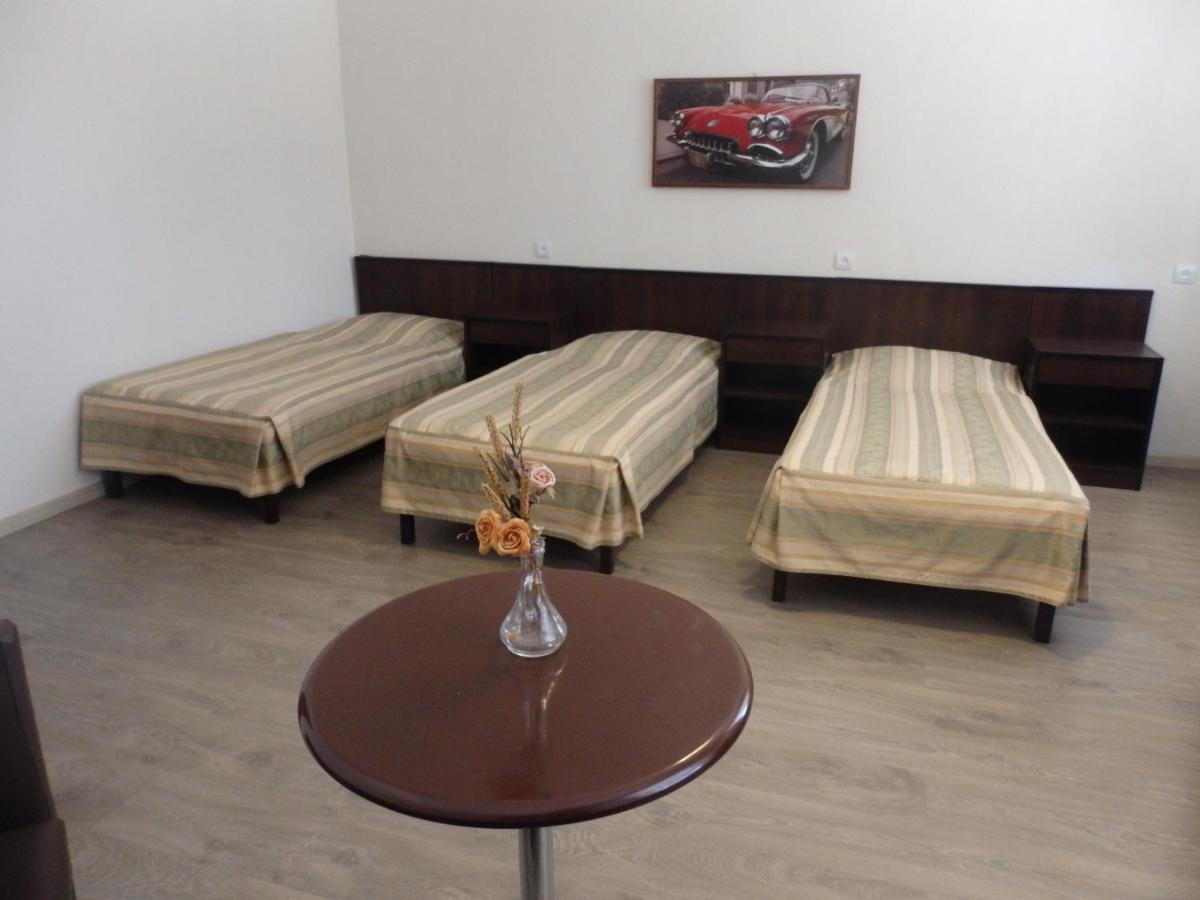 Gosciniec Borne Sulinowo - Byla Baza Wojskowa Hotel Phòng bức ảnh